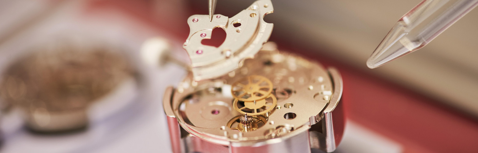 雅典手表坏了怎么修（雅典走时声音过大）